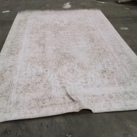 QUALITY DESIGNER AREA RUG - APPROXIMATELY 290X190CM