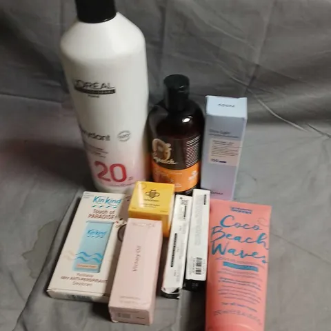 APPROXIMATELY 15 ASSORTED HEALTH & BEAUTY PRODUCTS TO INCLUDE L'OREAL, COSRX AND DR.SQUATCH 