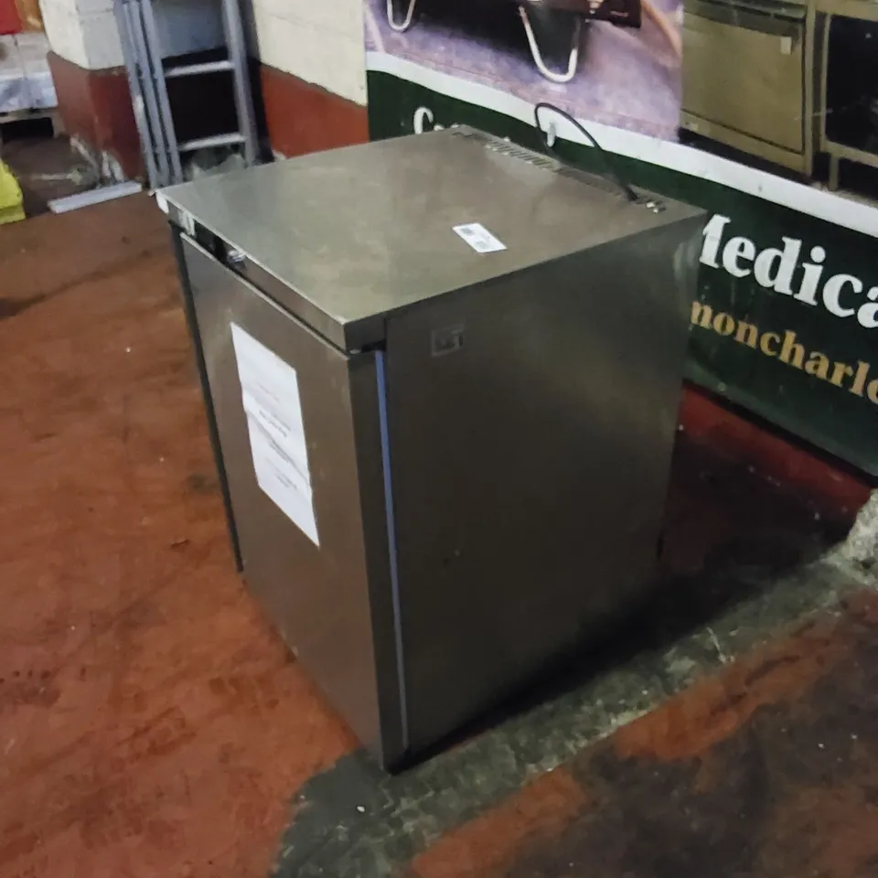 COMMERCIAL STAINLESS STEEL UNDERCOUNTER FREEZER 