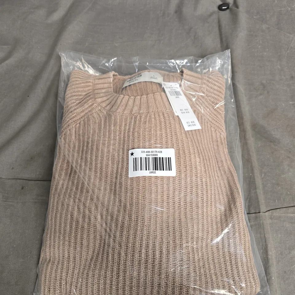 BAGGED HOLLISTER KNITTED JUMPER - SIZE L