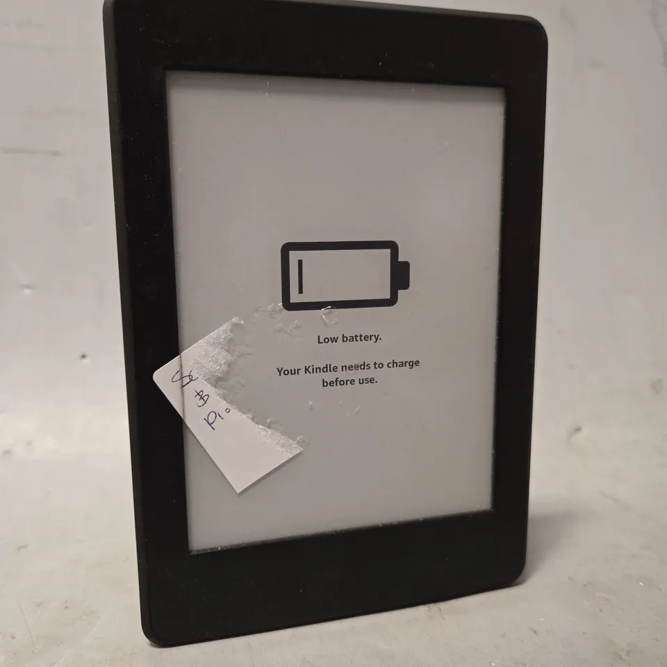 AMAZON KINDLE E-READER