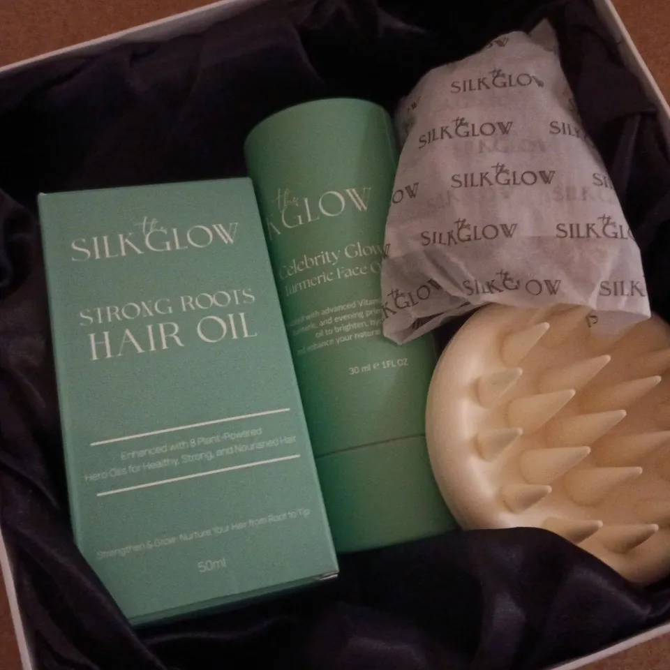 BOXED THE SILK GLOW HAIR SET