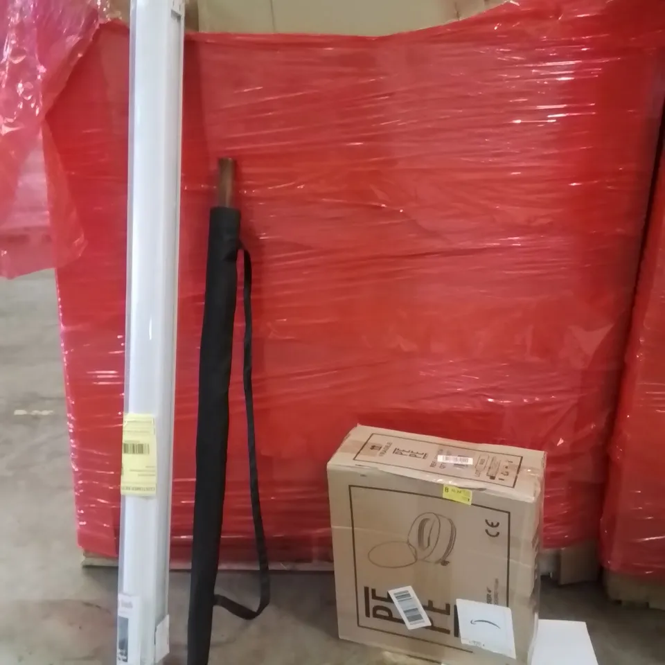 PALLET OF ASSORTED HOUSEHOLD GOODS AND PRODUCTS TO INCLUDE;UMBRELLA,TOILET,ROLLER BLINDS 