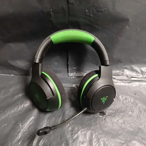 RAZER GAMING HEADSET – BLACK WITH NEON GREEN ACCENTS, WIRED WITH MICROPHONE 