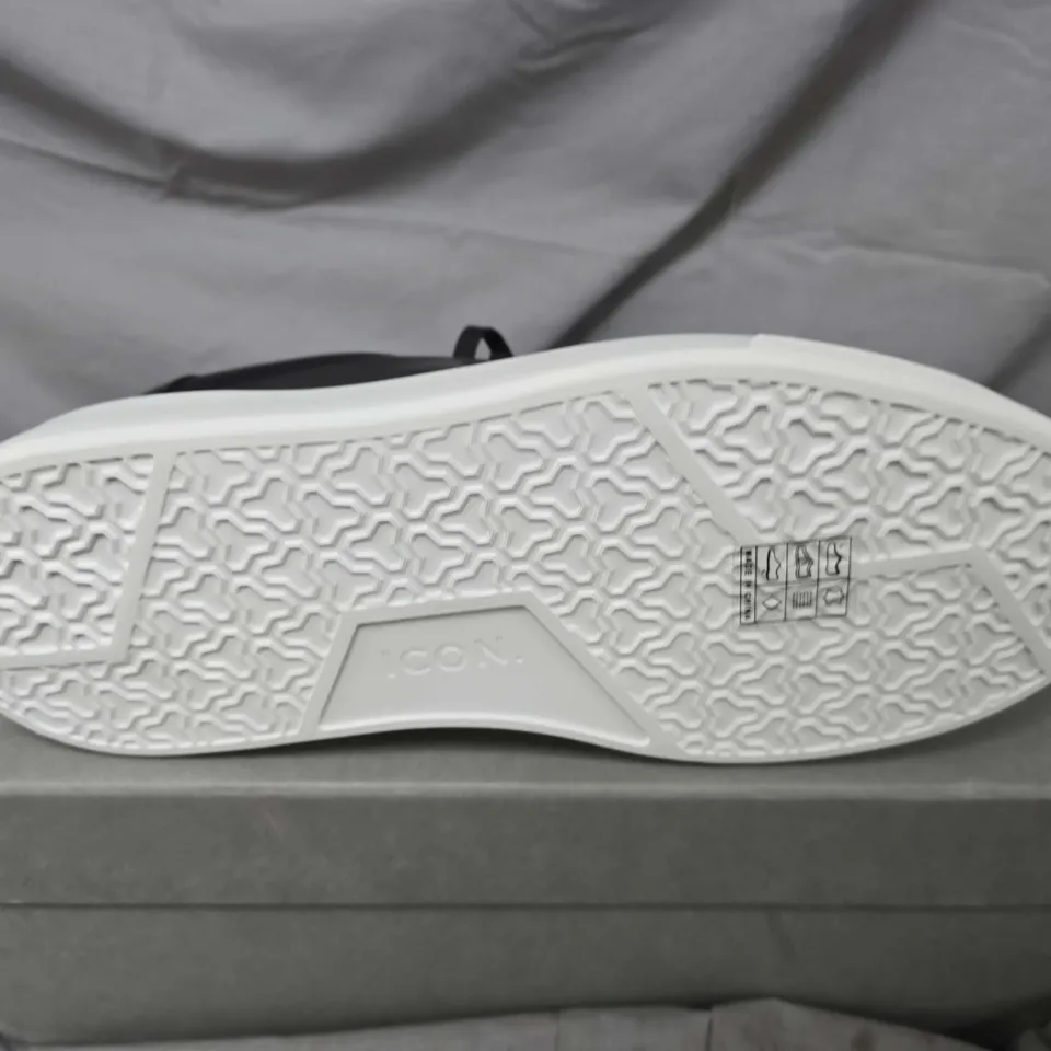 BOXED PAIR OF ICON. THE CLASSIC LEATHER TRAINERS IN BLACK - SIZE 43