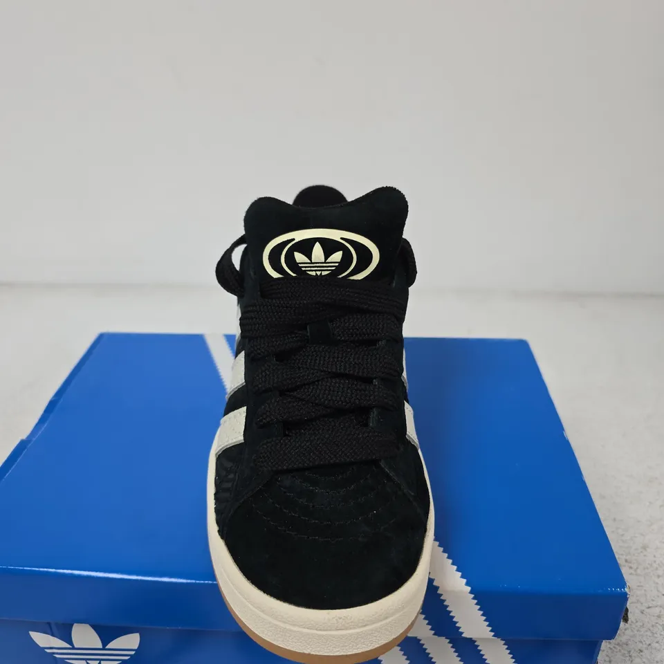BOXED PAIR OF ADIDAS CAMPUS TRAINERS - UK SIZE 4