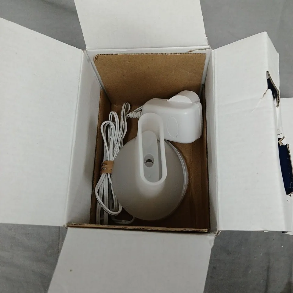 BOXED YANKEE CANDLE ULTRASONIC AROMA DIFFUSER WITH DIFFUSER OILS