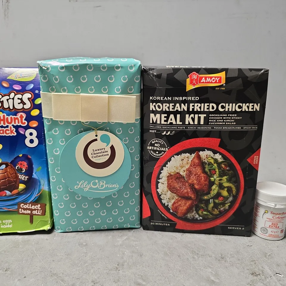 APPROXIMATELY 6 ASSORTED FOOD ITEMS TO INCLUDE - SMARTIES EGG , AMOY MOREAN FRIED CHICKEN MEAL KIT ETC