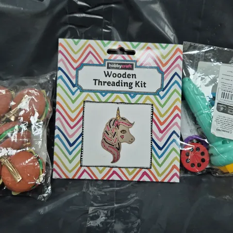 APPROXIMATELY 10 ASSORTED TOYS AND GAMES TO INCLUDE WOODEN THREADING KIT, ETC