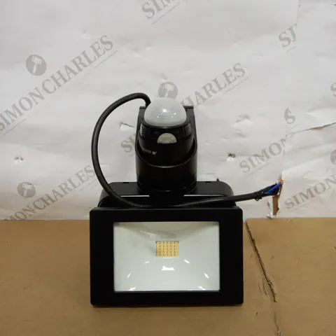 STEINEL LED OUTDOOR SPOTLIGHT LS 150 BLACK
