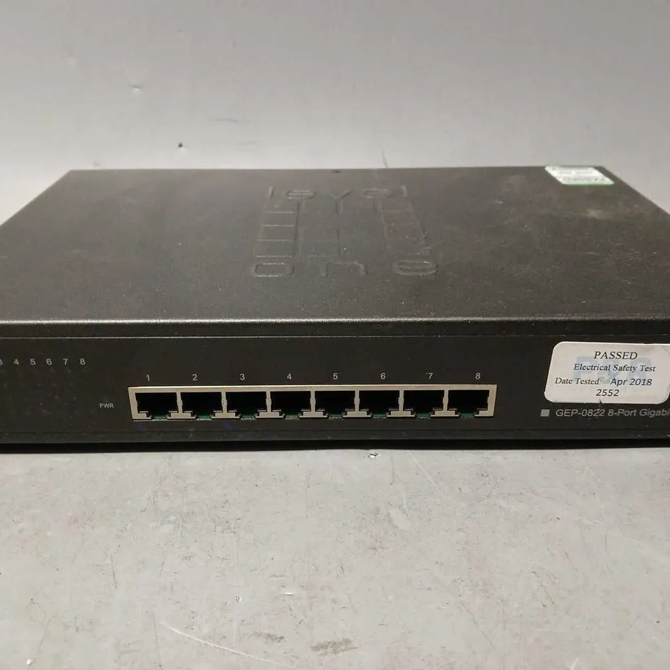 LEVEL ONE GEP-0822 8 PORT GIGABIT POE PLUS SWITCH 