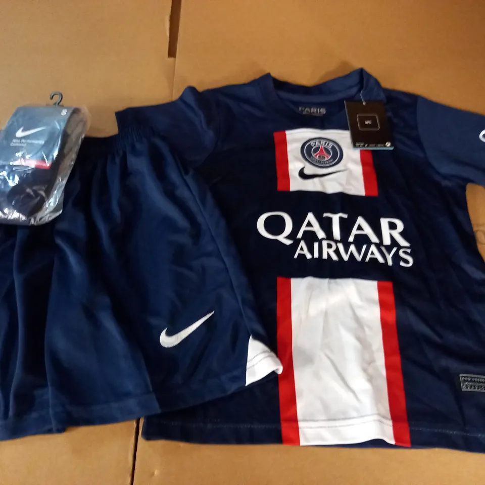 PARIS SAINT GERMAIN KIDS FOOTBALL KIT - 20