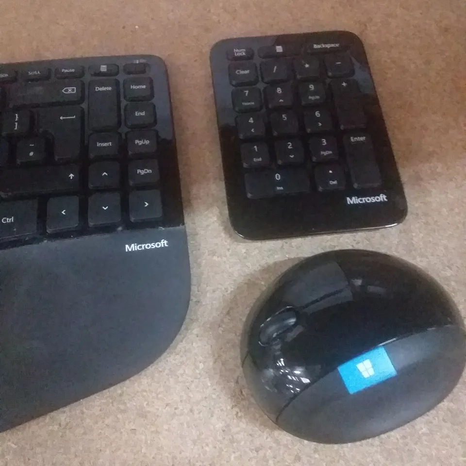 MICROSOFT SCULPT COMFORT DESKTOP KEYBOARD SET