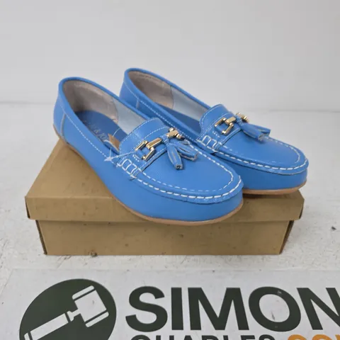 JO & JOE WIDE FIT AZURE BLUE LOAFERS - 7