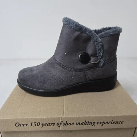 BOXED CUSHION WALK ANKLE BOOTS, GREY - SIZE 6