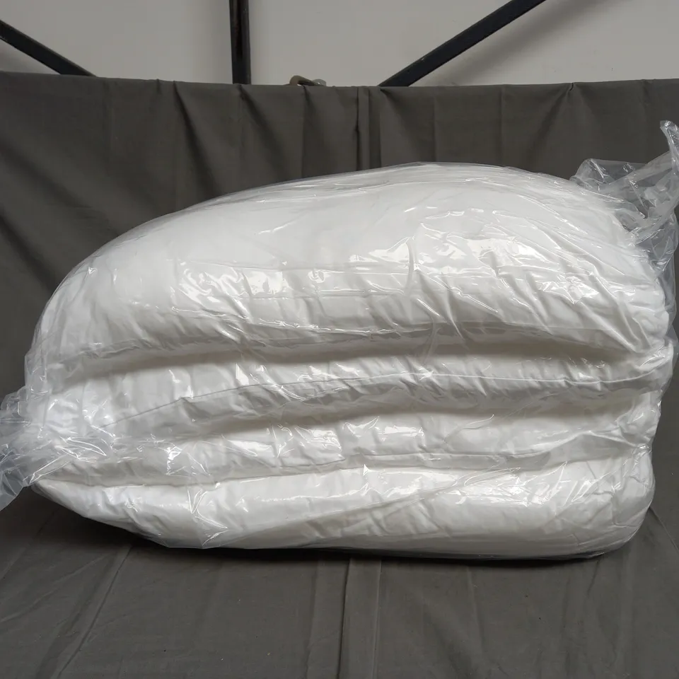 SEALED SET OF 4 PILLOWS