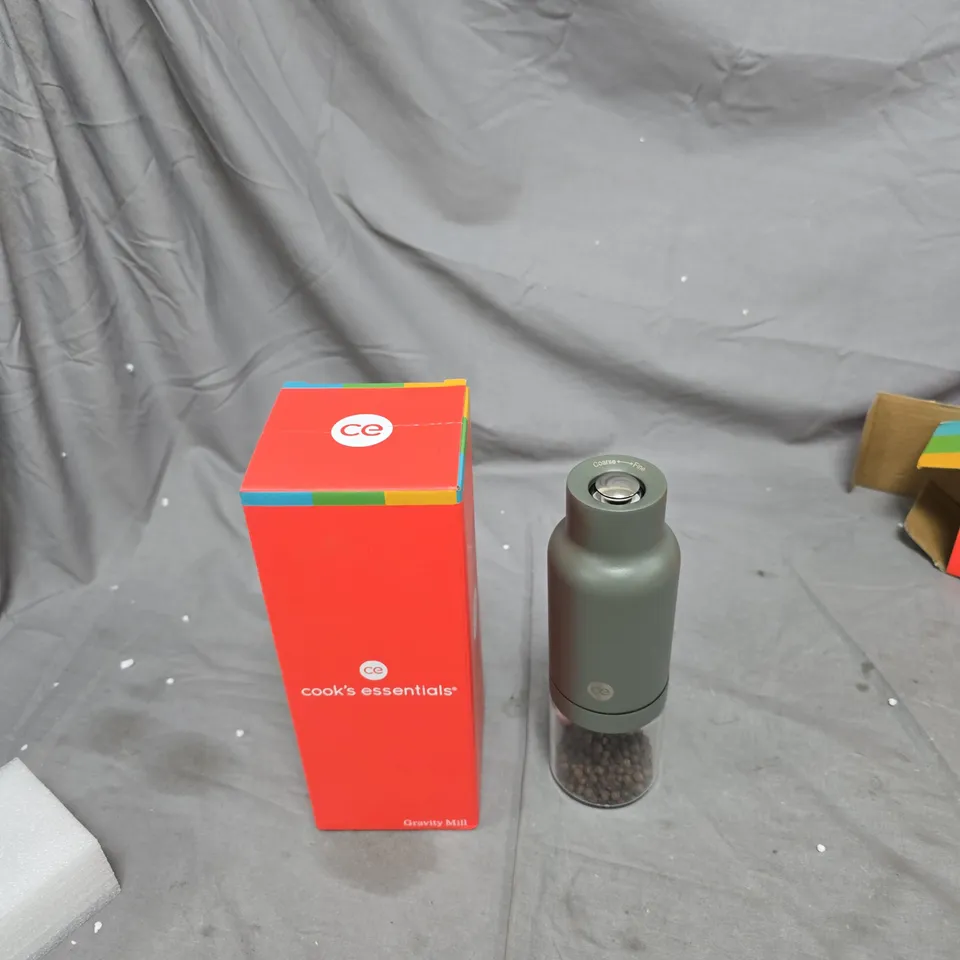 COOKS ESSENTIALS SET OF TWO GRAVITY MILLS