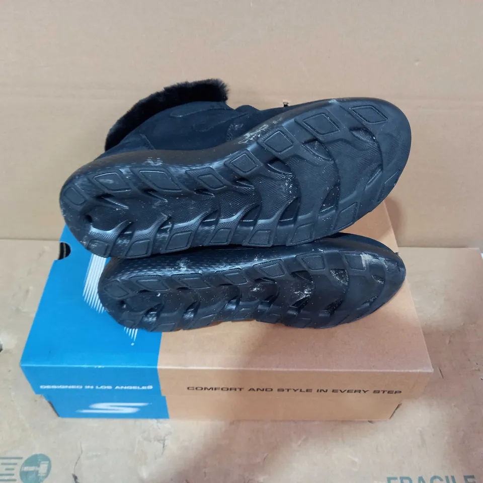 BOXED PAIR OF SKECHERS - SIZE 5