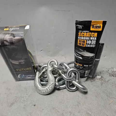 APPROXIMATELY 12 ASSORTED ITEMS TO INCLUDE - SCRATCH REMOVAL WAX , CLIP CHAIN ETC