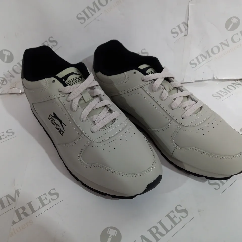 PAIR OF SLAZENGER GREY TRAINERS SIZE 8.5