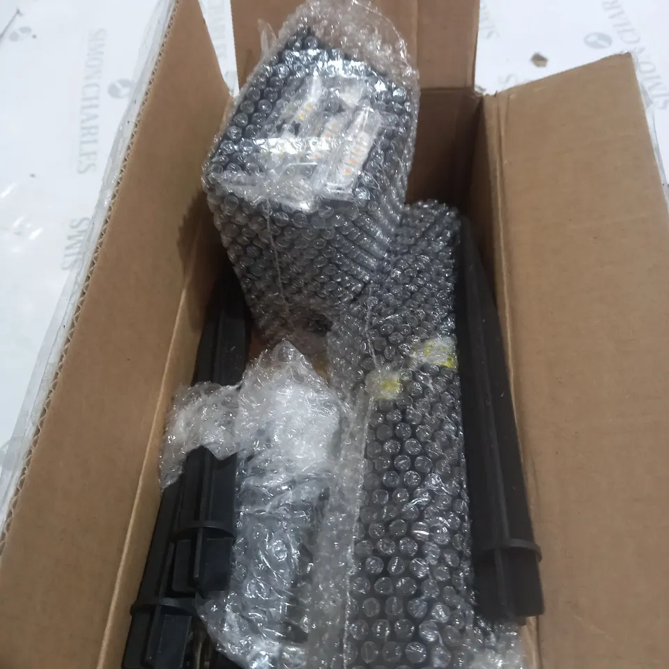 BOX OF 4 GARDEN LIGHTS 