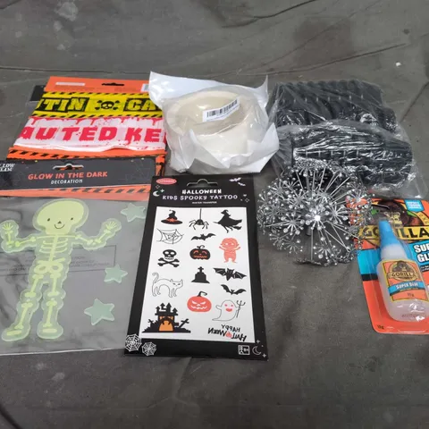 APPROXIMATELY 15 ASSORTED HOUSEHOLD ITEMS TO INCLUDE HALLOWEEN DECORATIONS, SUPER GLUE AND TAPE