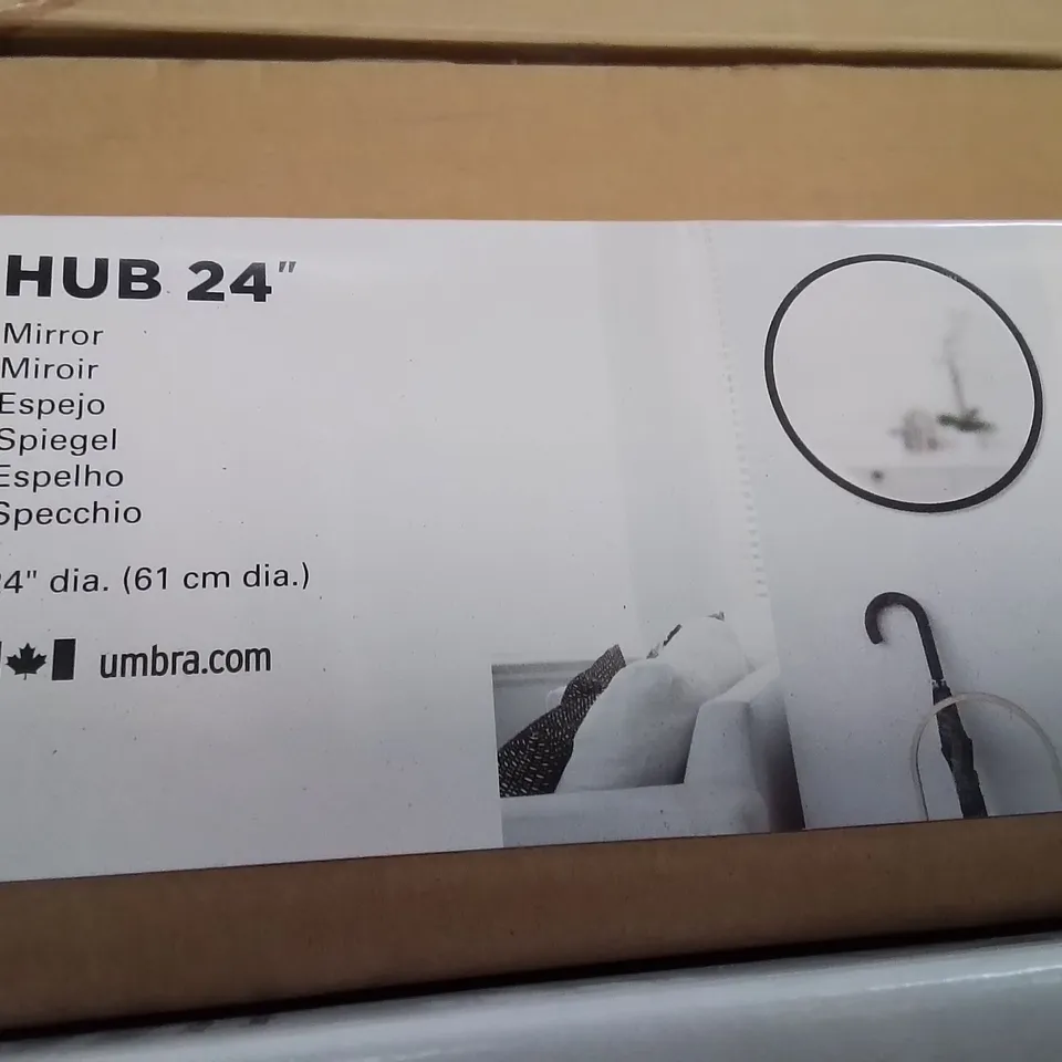 BRAND NEW UMBRA HUBBA ROUND MIRROR
