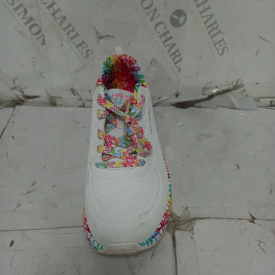 SKECHERS GOLD CROWN TRAINERS WHITE SIZE 6