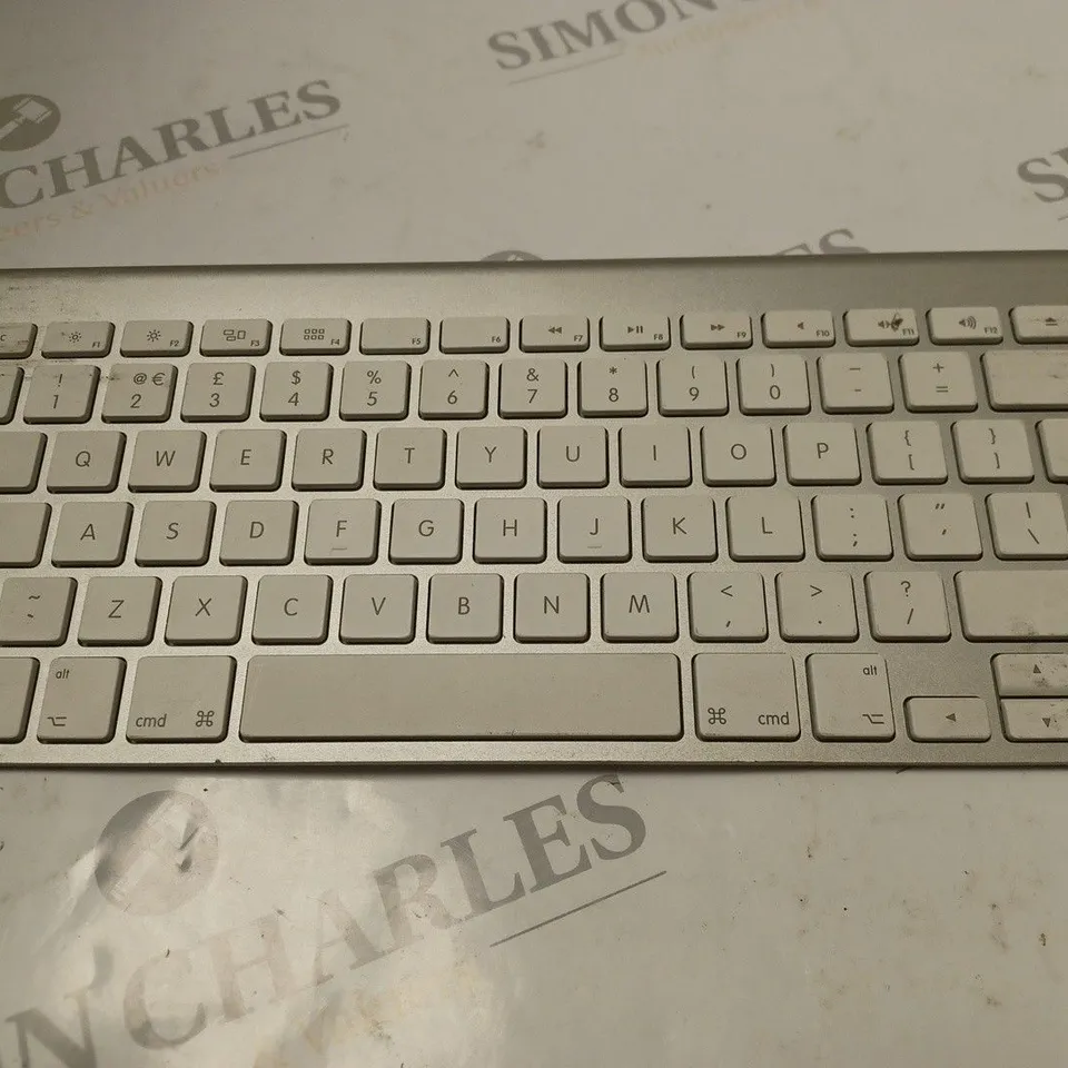 APPLE WIRELESS KEYBOARD - A1314