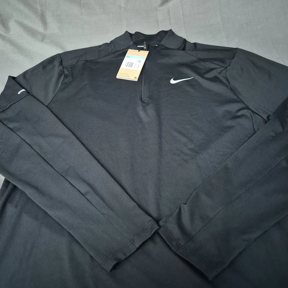 NIKE 1/4 ZIP RUNNING TOP - SIZE M 