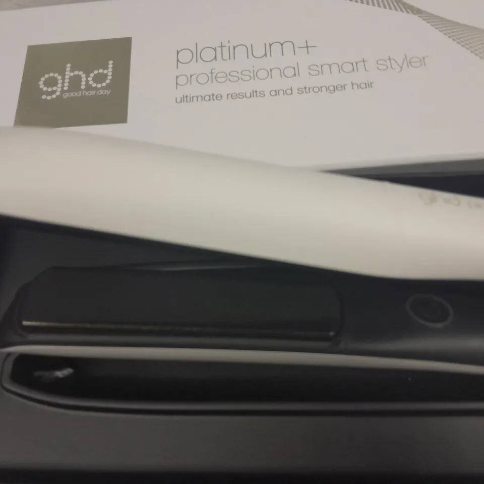 BOXED GHD PLATINUM+ SMART STYLER
