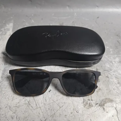 BOXED RAY BAN SUNGLASSES - RB 7047