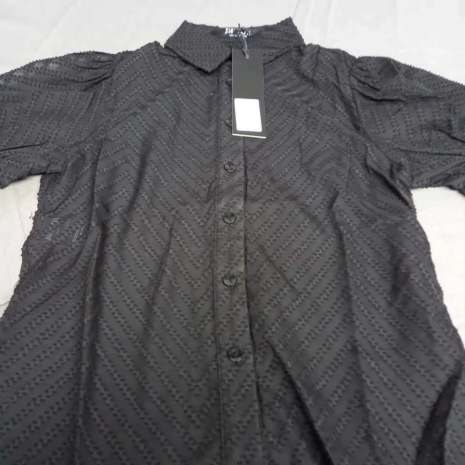 DISTURBIA CHEVRON BUTTON UP BLOSE TOP IN BLACK - UK 8 