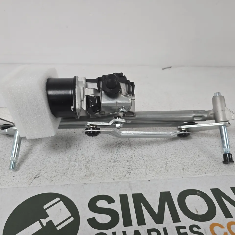 FRONT WINDSCREEN WIPER MOTOR AND LINKAGE ASSEMBLY