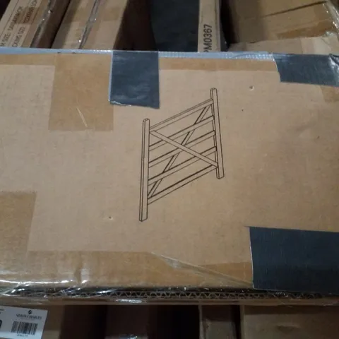 BOXED DARPHE WOODEN DOOR