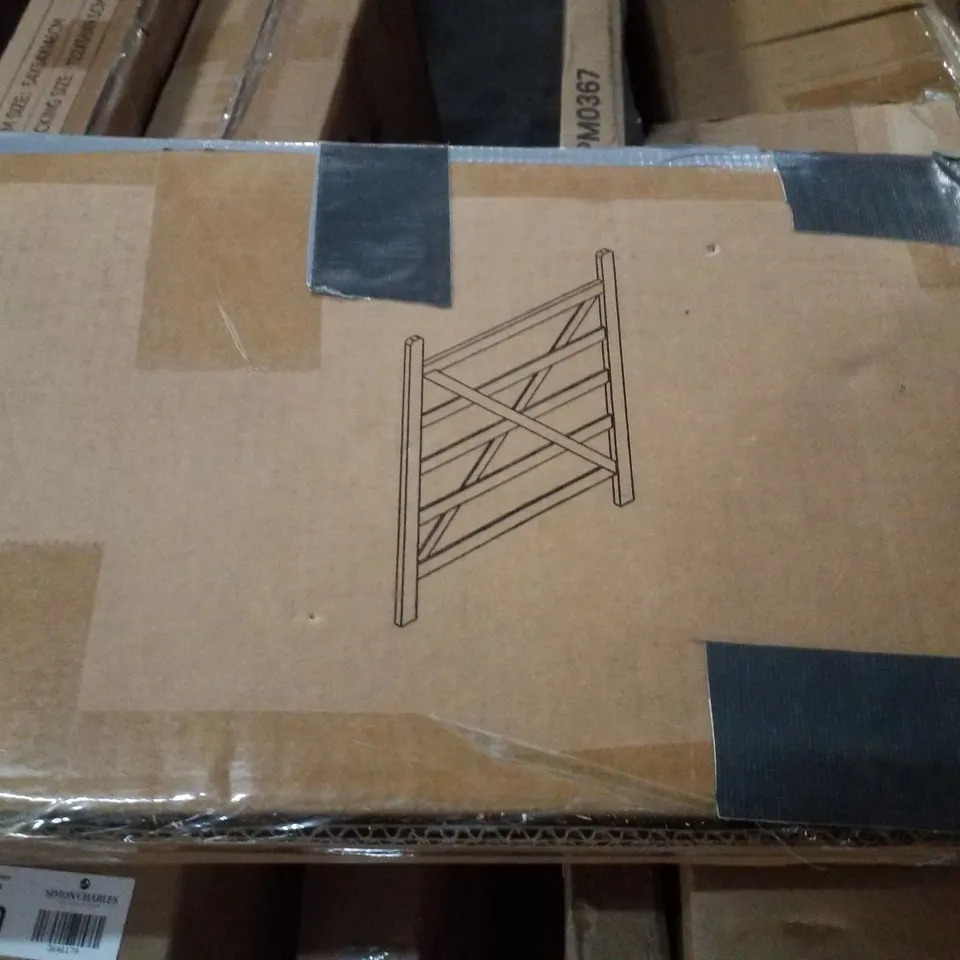 BOXED DARPHE WOODEN DOOR