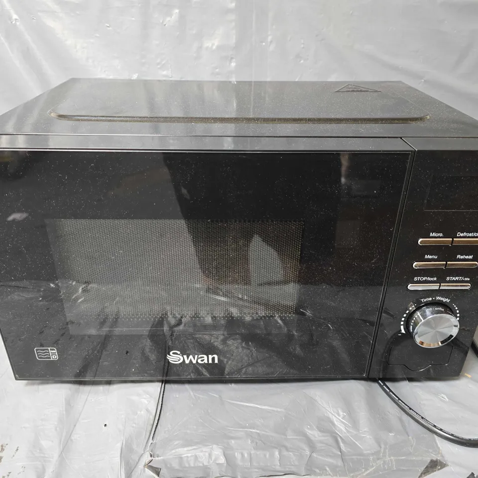 SWAN 20L 700W DIGITAL MICROWAVE IN BLACK - COLLECTION ONLY