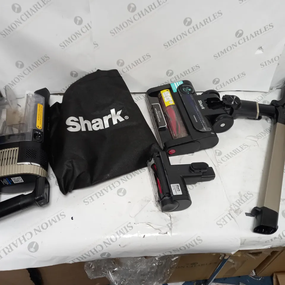 BOXED SHARK STRATOS CORDLESS VACUUM IZ400UKT