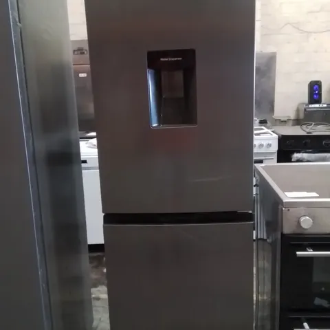SWAN SR156130I 55CM WIDE, TOTAL NO FROST, 50/50 SPLIT, WATER DISPENSER, FRIDGE FREEZER - INOX