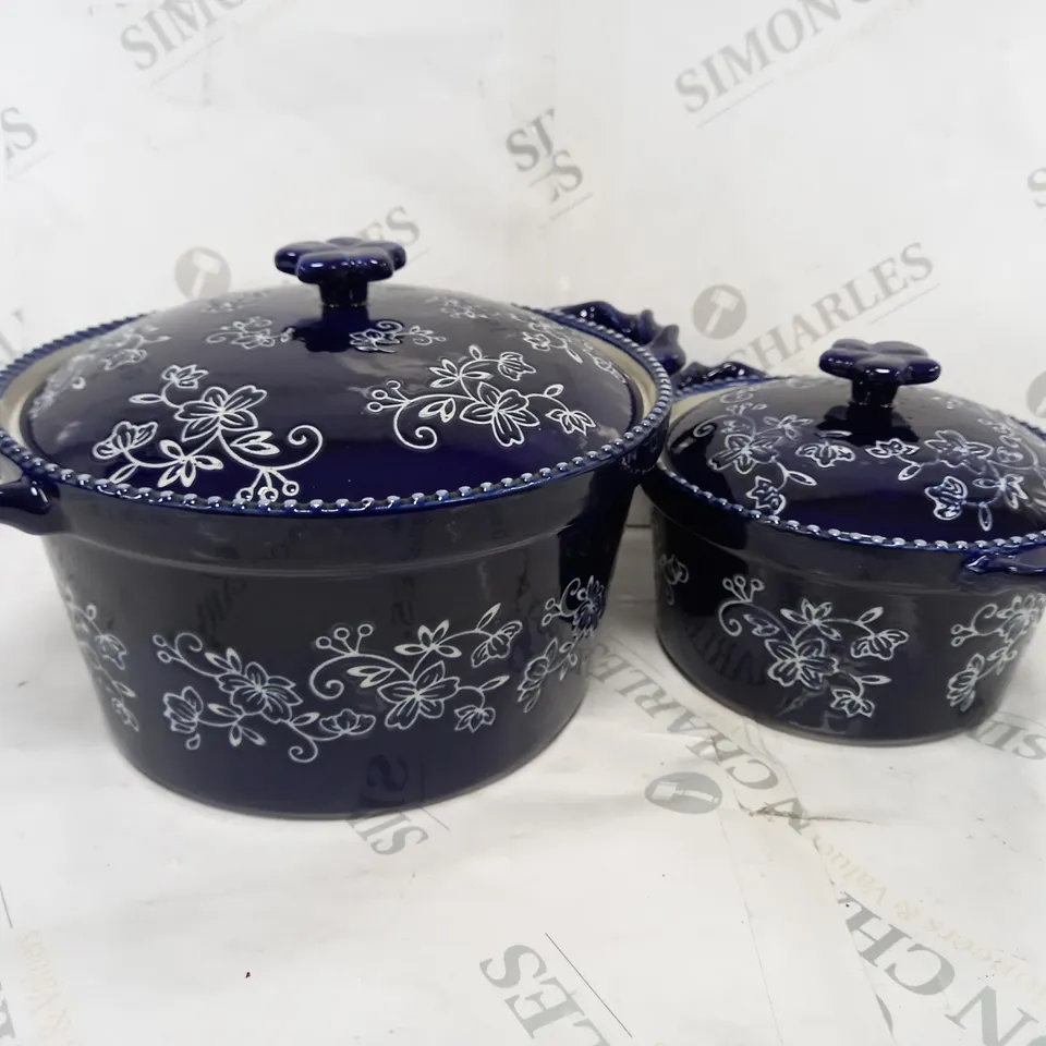 BOXED SET OF 2 CASSEROLE DISHES - BLUE