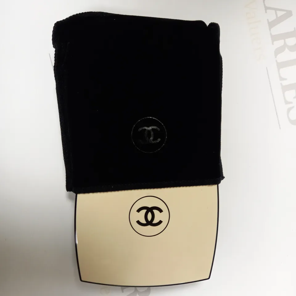 CHANEL- LES BEIGES HEALTHY GLOW LUMINOUS COLOUR - # MEDIUM DEEP 12G
