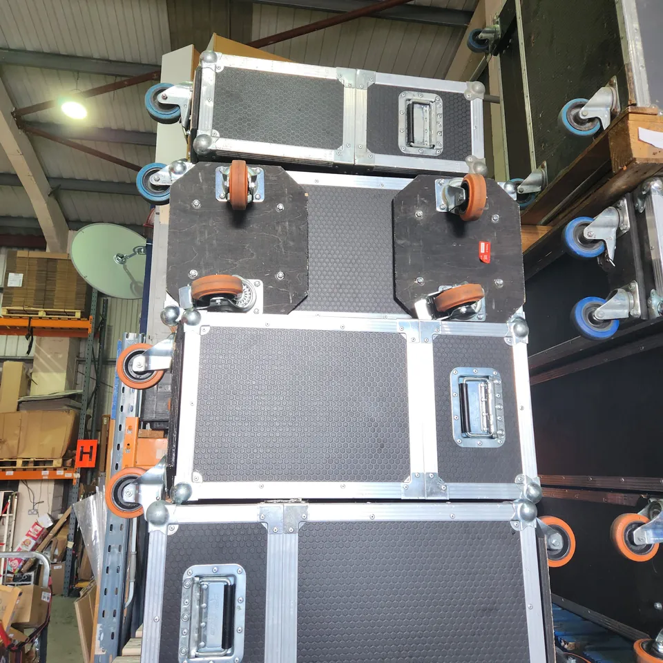 PALLET OF 5 ASSORTED FLIGHT CASES - VARIOUS SIZES