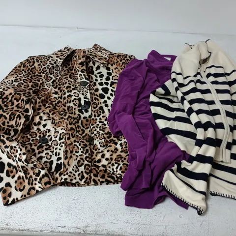 APPROXIMATELY 15 ASSORTED CLOTHING ITEMS IN VARIOUS SIZES, STYLES & COLOURS TO INCLUDE BRANDS SUCH AS MONSOON, KIM & CO, HELENE BERMAN, ETC - COLLECTION ONLY