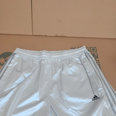 ADIDAS SUPERNOVA SHORTS – SILVER/GRAY, UK SIZE L