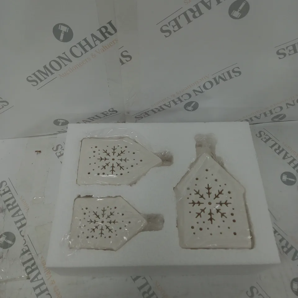 BOXED SET OF 3 PRE LIT PORCELAIN HOUSES 