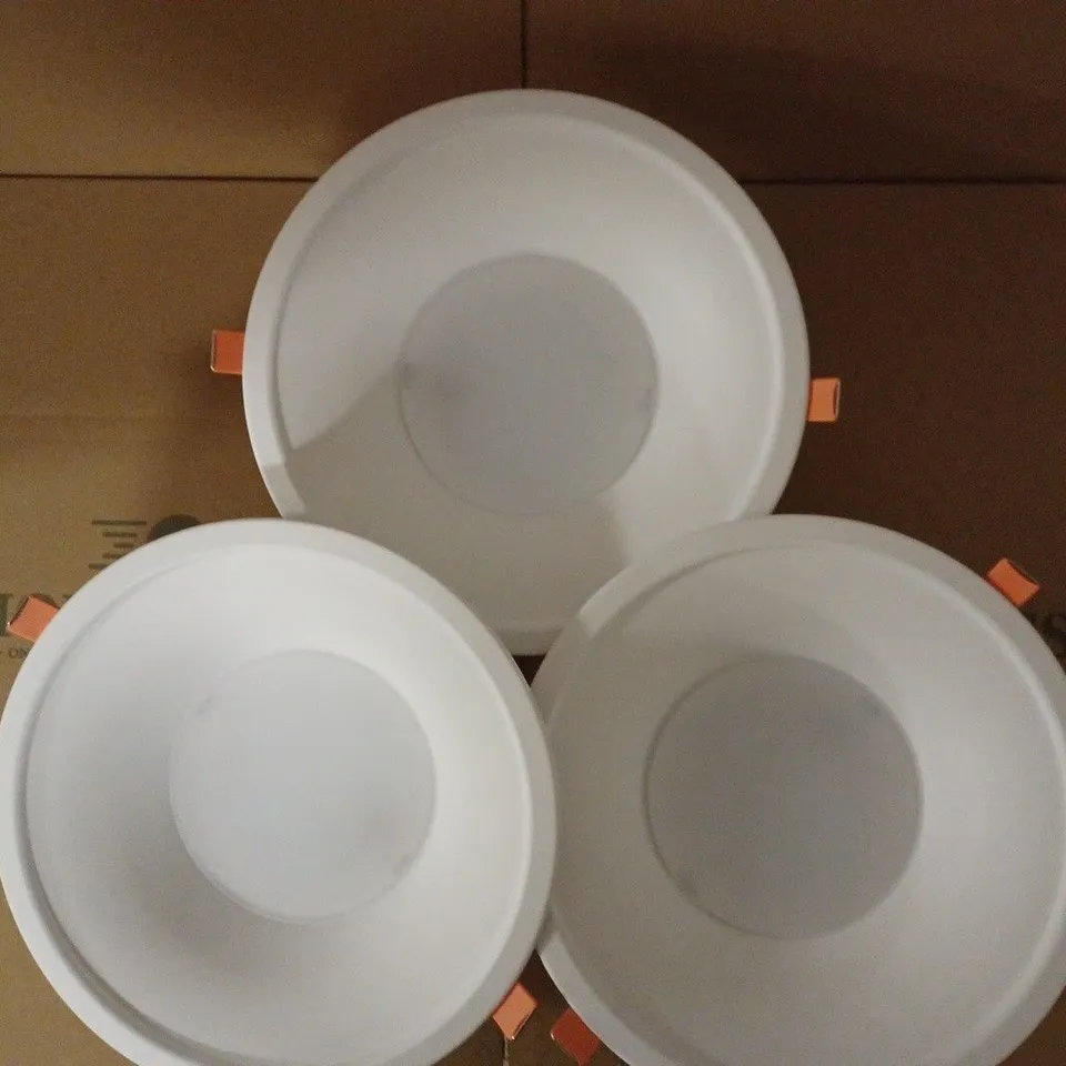 LOT OF 3 BRAND NEW LED ROUND 20W DOWNLIGHT 4K (WL79300-4K)
