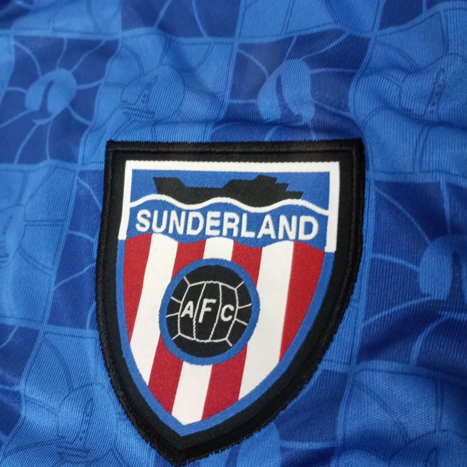 SUNDERLAND AFC HUMMEL FOOTBALL SHIRT – BLUE WITH CREST, SIZE L (UK L) [CITY BY THE SEA ON BACK]