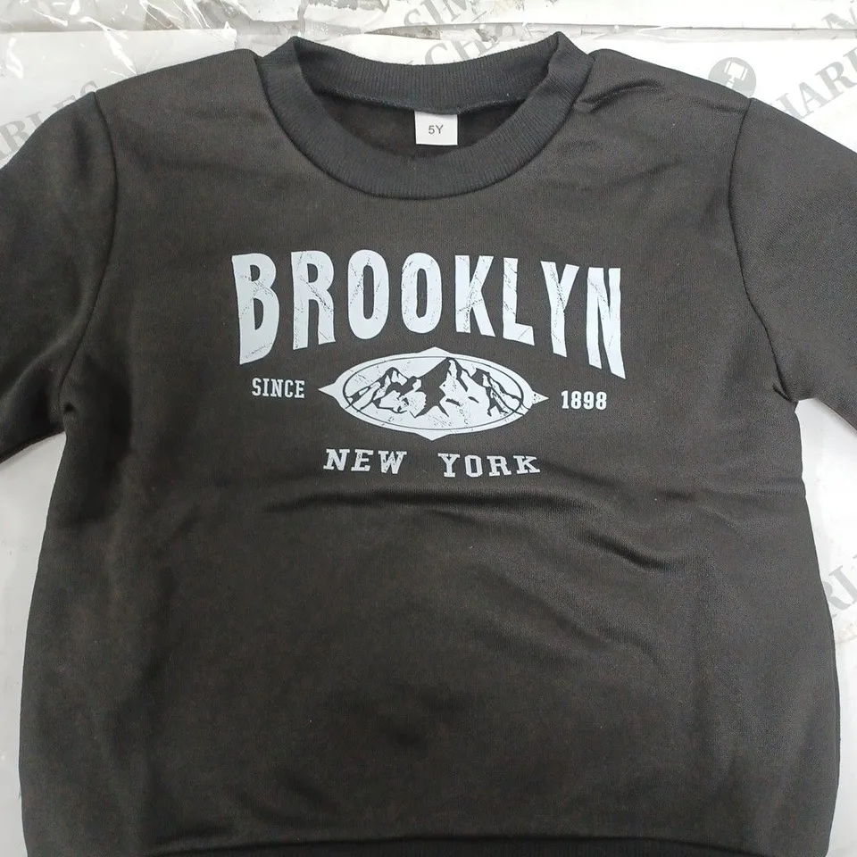 BROOKLYN NEWYORK JUMPER SIZE 5YEARS 