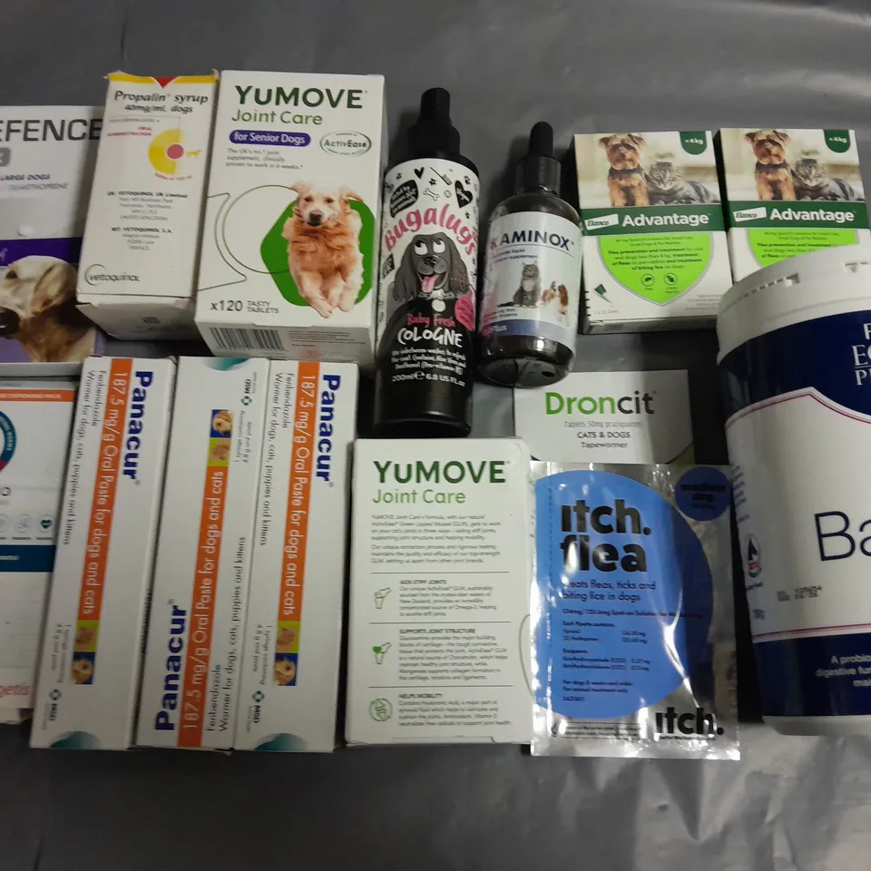 LOT OF ASSORTED PET CARE ITEMS TO INCLUDE PROTEXIN GUT BALANCER, FLEA CARE AND YUMOVE SUPPLEMENTS