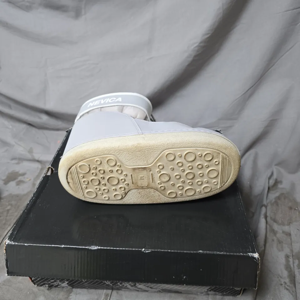 NEVICA SNOW BOOTS – WHITE/LIGHT GREY, VELCRO TOP STRAP, LACE-UP FRONT UK 5 - 6